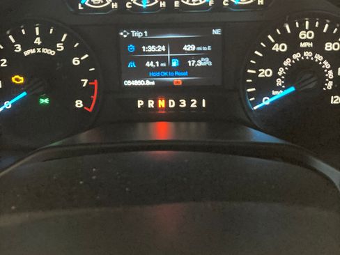 Used 2016 Ford F150 XL w/ Equipment Group 101A Mid image 9