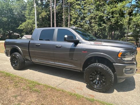 Used 2021 RAM 2500 Limited image 1
