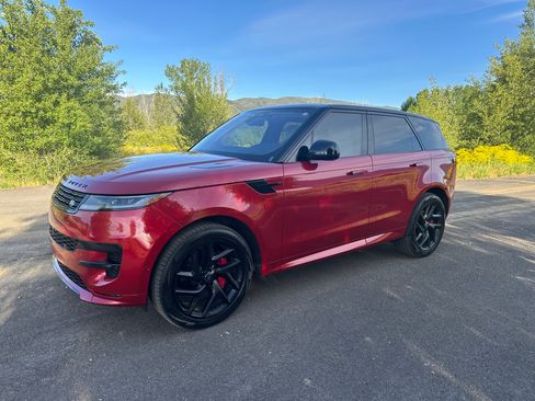 Used 2023 Land Rover Range Rover Sport SE Dynamic AWD/4WD image 1