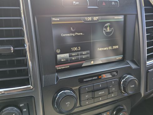 Used 2015 Ford F150 XLT w/ Equipment Group 302A Luxury image 16