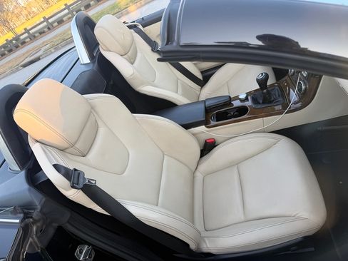 Used 2015 Mercedes-Benz SLK 250 image 14