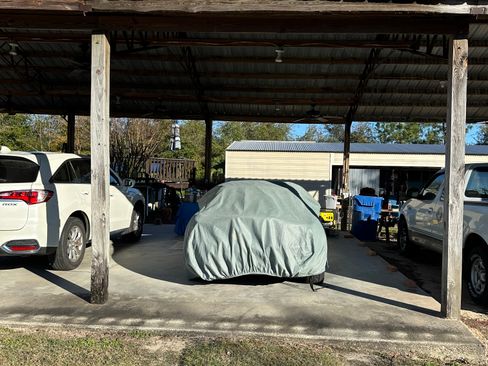 Used 2005 BMW Z4 2.5i image 9