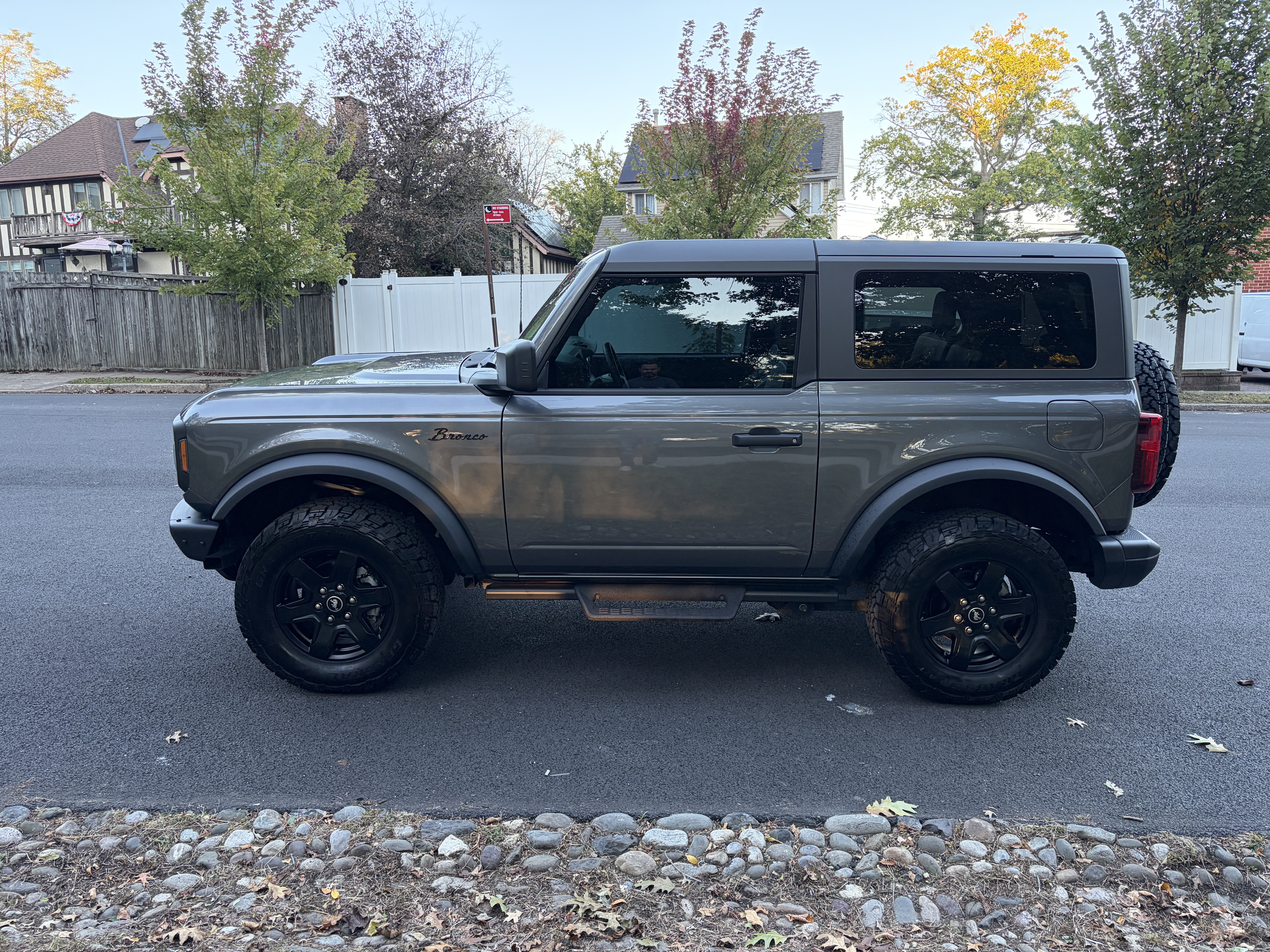 Used 2024 Ford Bronco Black Diamond AWD/4WD image 8