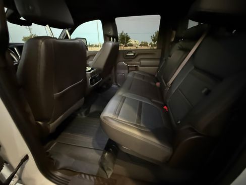 Used 2021 GMC Sierra 2500 Denali w/ Denali Ultimate Package image 13