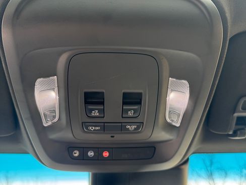 Used 2022 Cadillac CT4 Luxury w/ Sun And Sound Package image 15