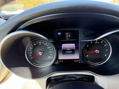 Used 2018 Mercedes-Benz GLC 300 image 2