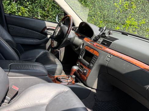 Used 2006 Mercedes-Benz S 500 image 10