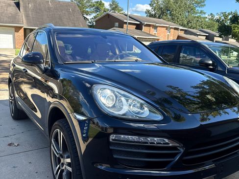 Used 2012 Porsche Cayenne S image 13