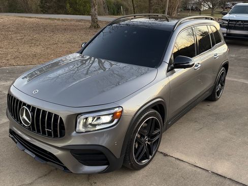 Used 2022 Mercedes-Benz GLB 35 AMG 4MATIC image 1