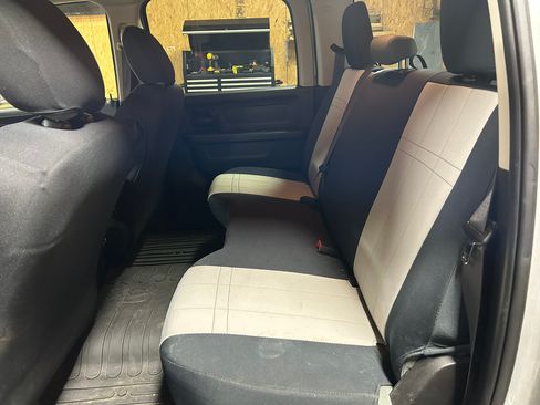 Used 2018 RAM 2500 Tradesman w/ Chrome Appearance Group image 14