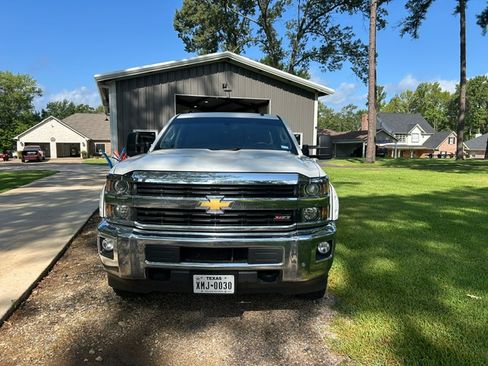 Used 2015 Chevrolet Silverado 2500 LTZ w/ Duramax Plus Package AWD/4WD image 5
