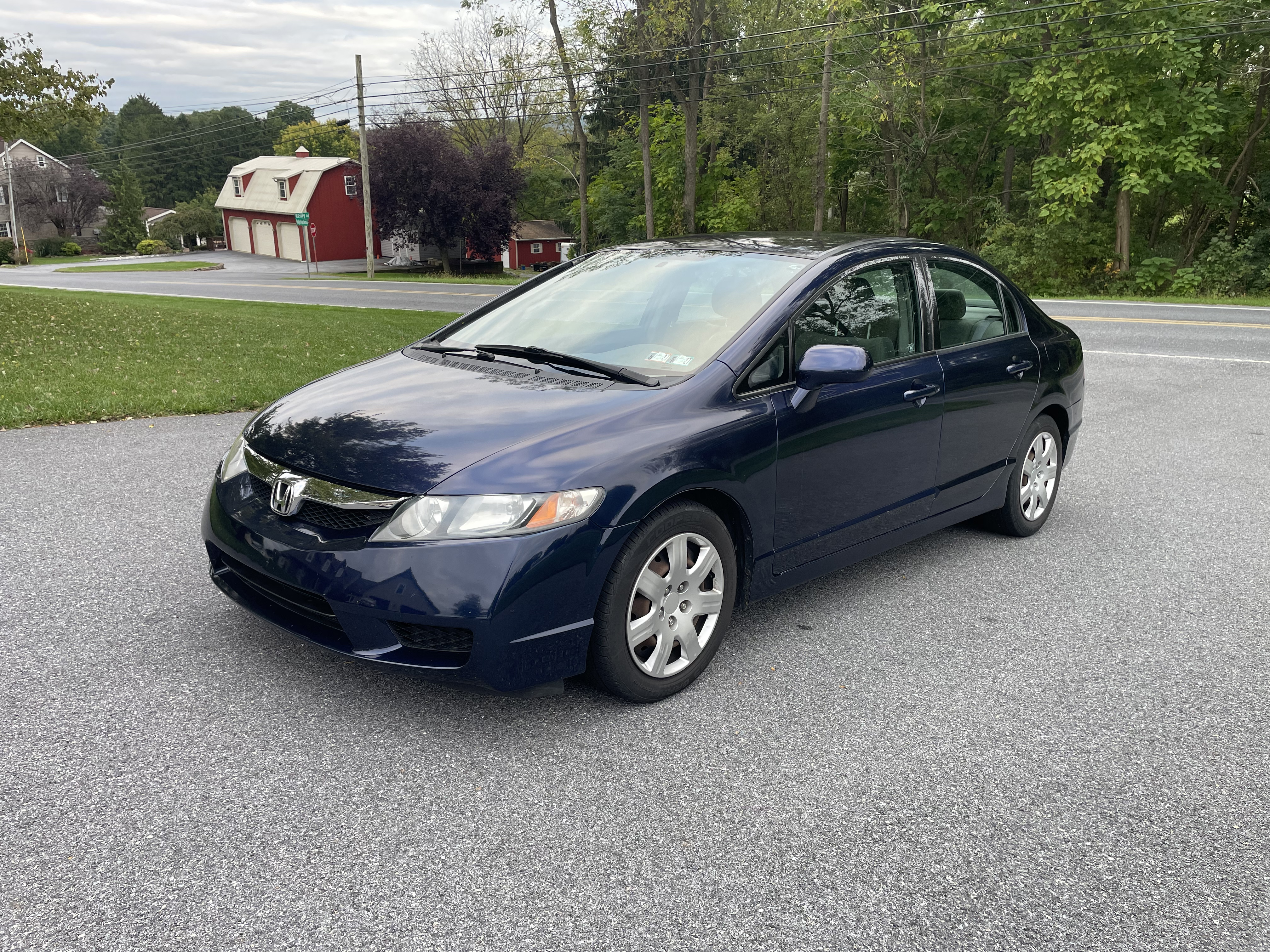 Used 2010 Honda Civic LX image 1