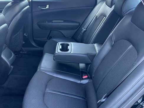 Used 2020 Kia Optima S FWD image 8