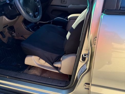 Used 2001 Toyota 4Runner SR5 image 8