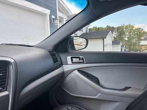 Used 2013 Kia Optima LX image 11