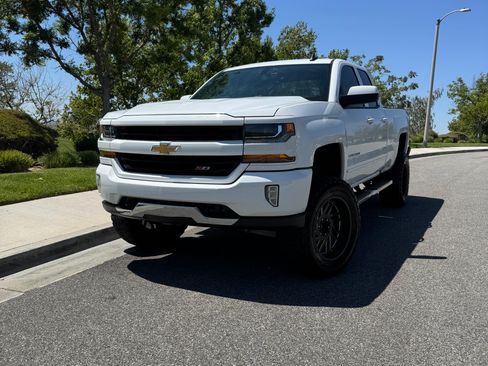 Used 2017 Chevrolet Silverado 1500 LT w/ All Star Edition AWD/4WD image 1