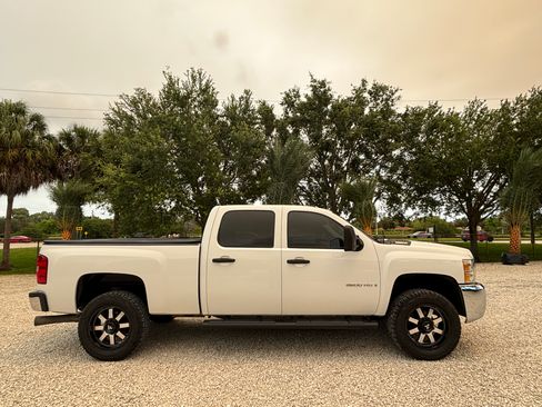 Used 2009 Chevrolet Silverado 2500 LT RWD image 8