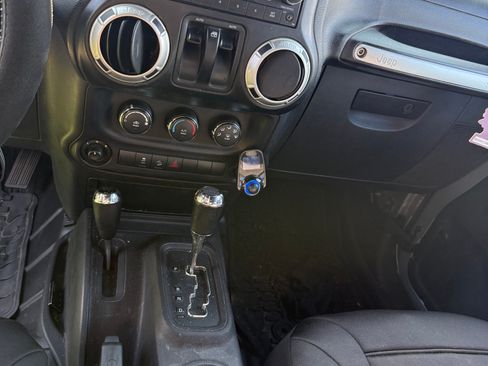 Used 2014 Jeep Wrangler Sport AWD/4WD image 26
