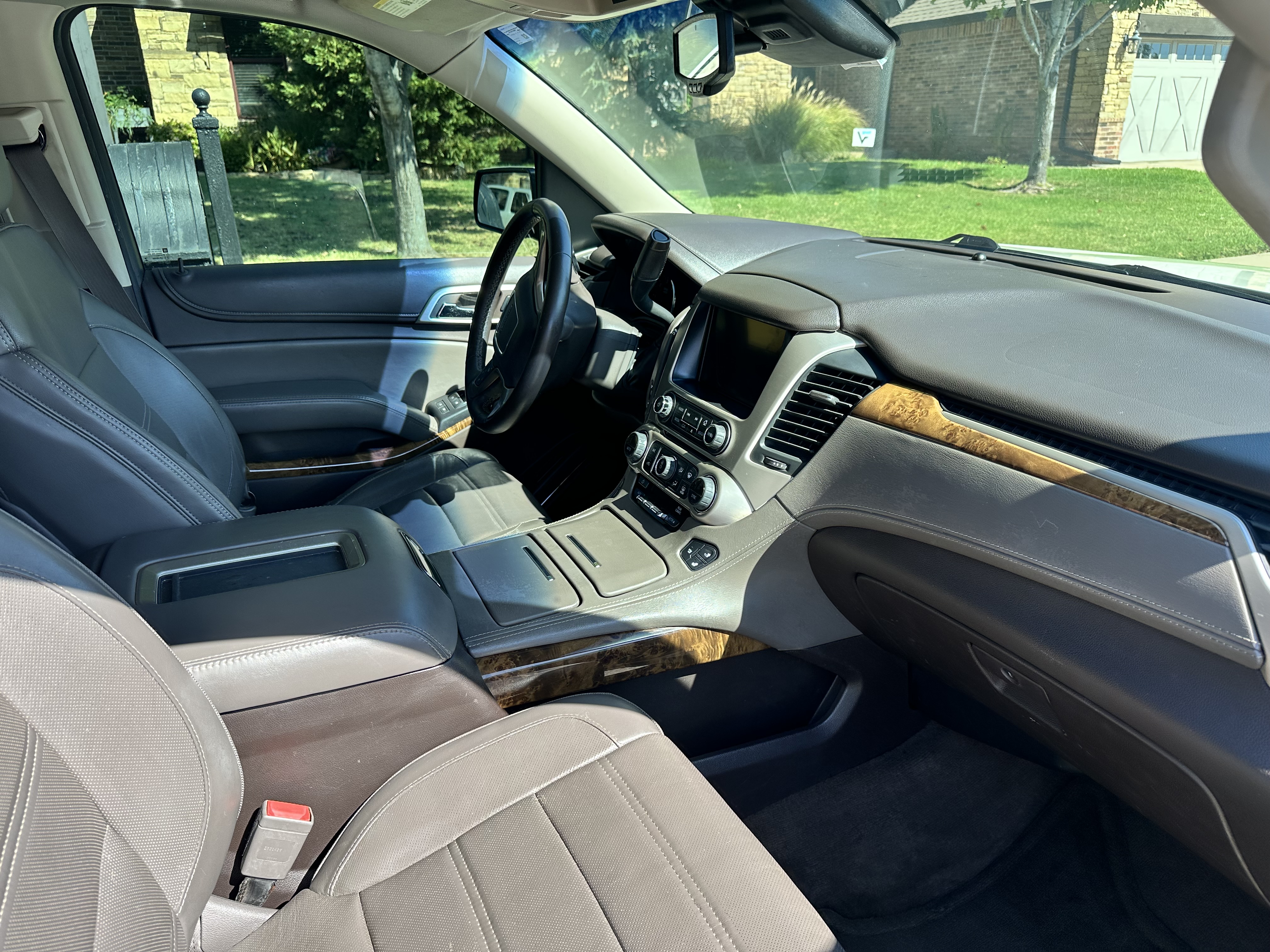 Used 2015 GMC Yukon XL Denali w/ Touring Package AWD/4WD image 11