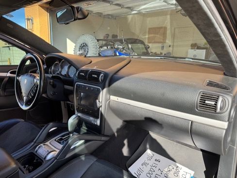 Used 2010 Porsche Cayenne GTS image 20