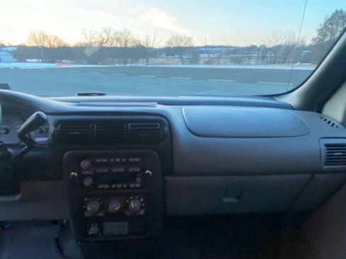 Used 2005 Pontiac Montana Extended w/ Convenience Package #1 image 14