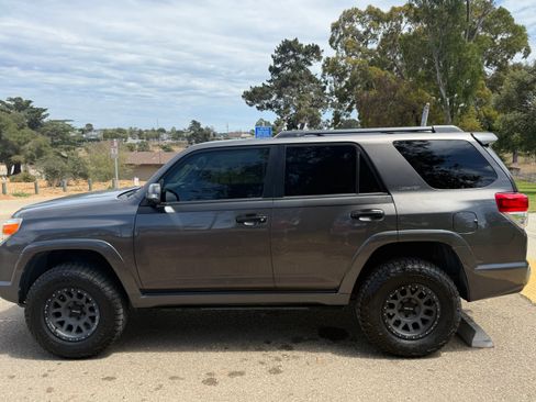 Used 2012 Toyota 4Runner Limited AWD/4WD image 5