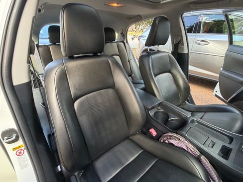 Used 2013 Lexus CT 200h FWD image 22