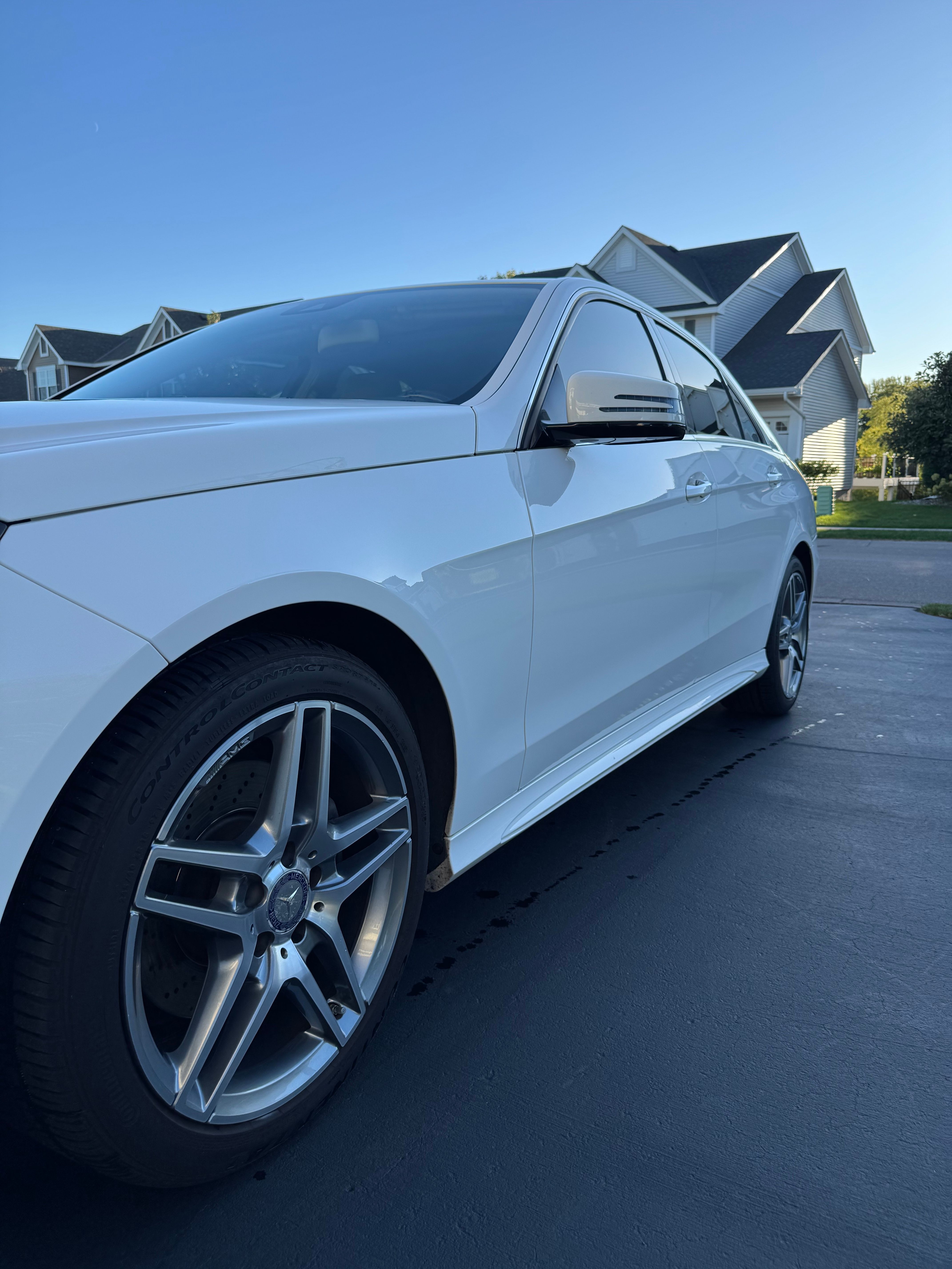 Used 2014 Mercedes-Benz E 350 4MATIC Sedan image 5
