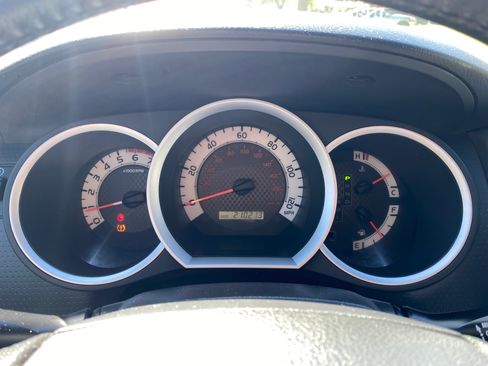 Used 2012 Toyota Tacoma 2WD Access Cab w/ SR5 Pkg image 6