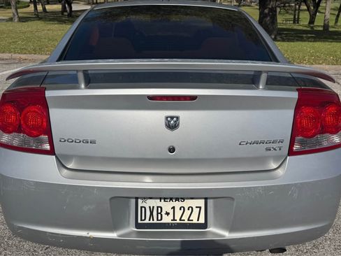 Used 2010 Dodge Charger SXT image 13