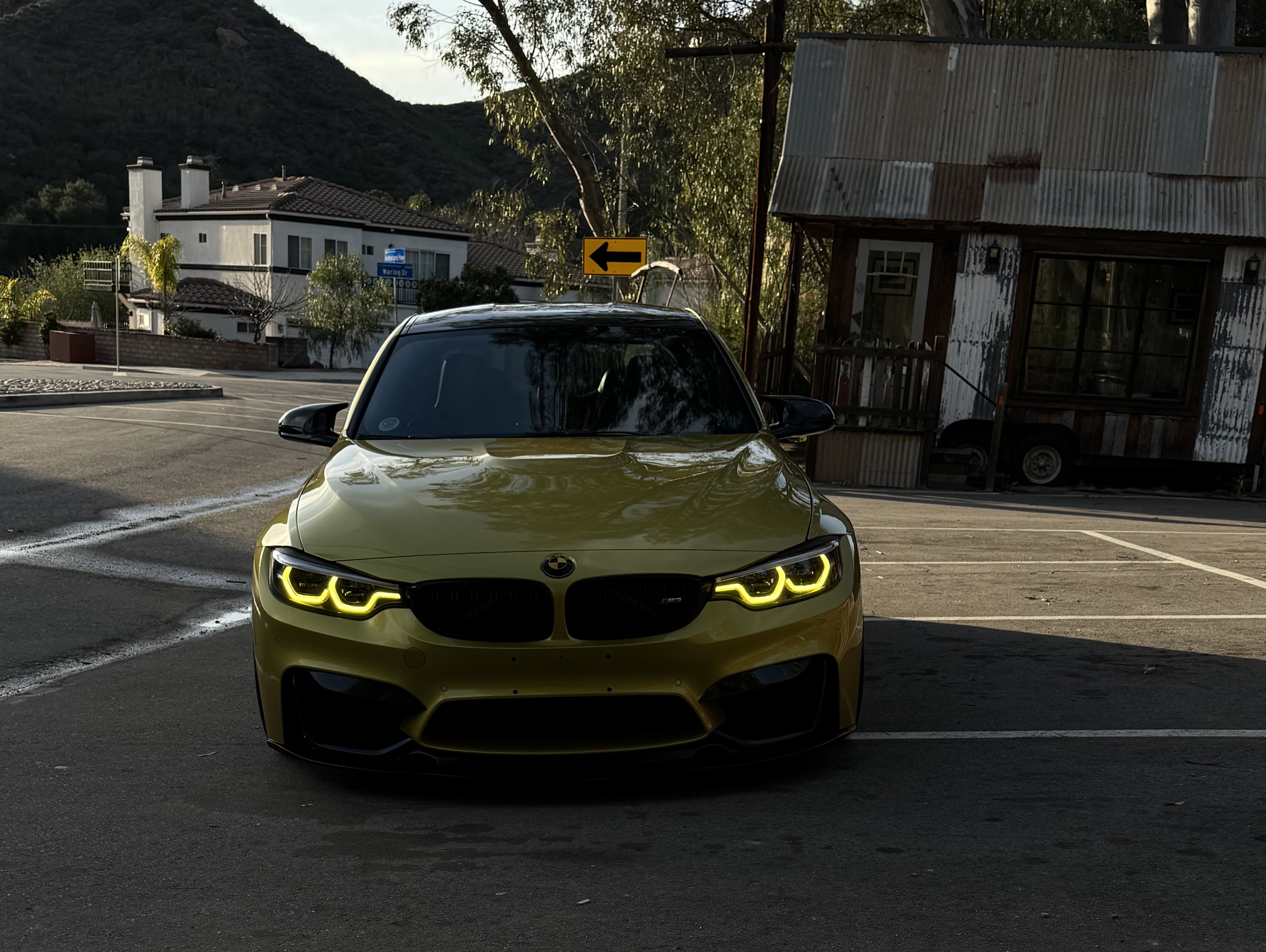 Used 2018 BMW M3 RWD image 11