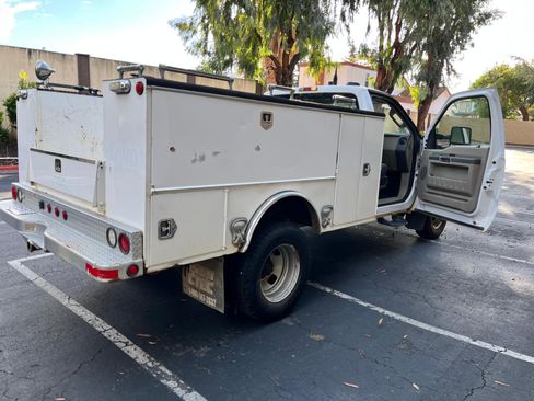 Used 2010 Ford F350 4x4 Regular Cab DRW Super Duty image 8