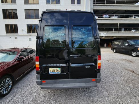 Used 2004 Dodge Sprinter 2500 w/ PWR Convenience Group image 19