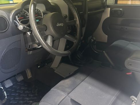 Used 2009 Jeep Wrangler Unlimited Rubicon image 10