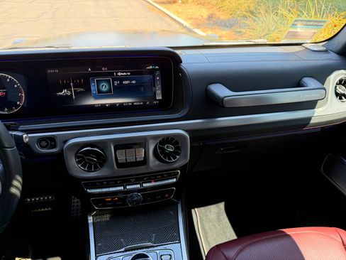 Used 2022 Mercedes-Benz G 550 image 11