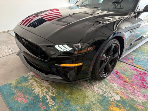 Used 2021 Ford Mustang GT Premium w/ Equipment Group 401A RWD image 2