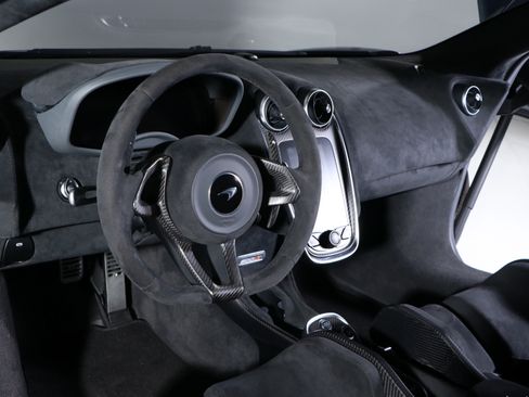 Used 2019 McLaren 600LT image 12