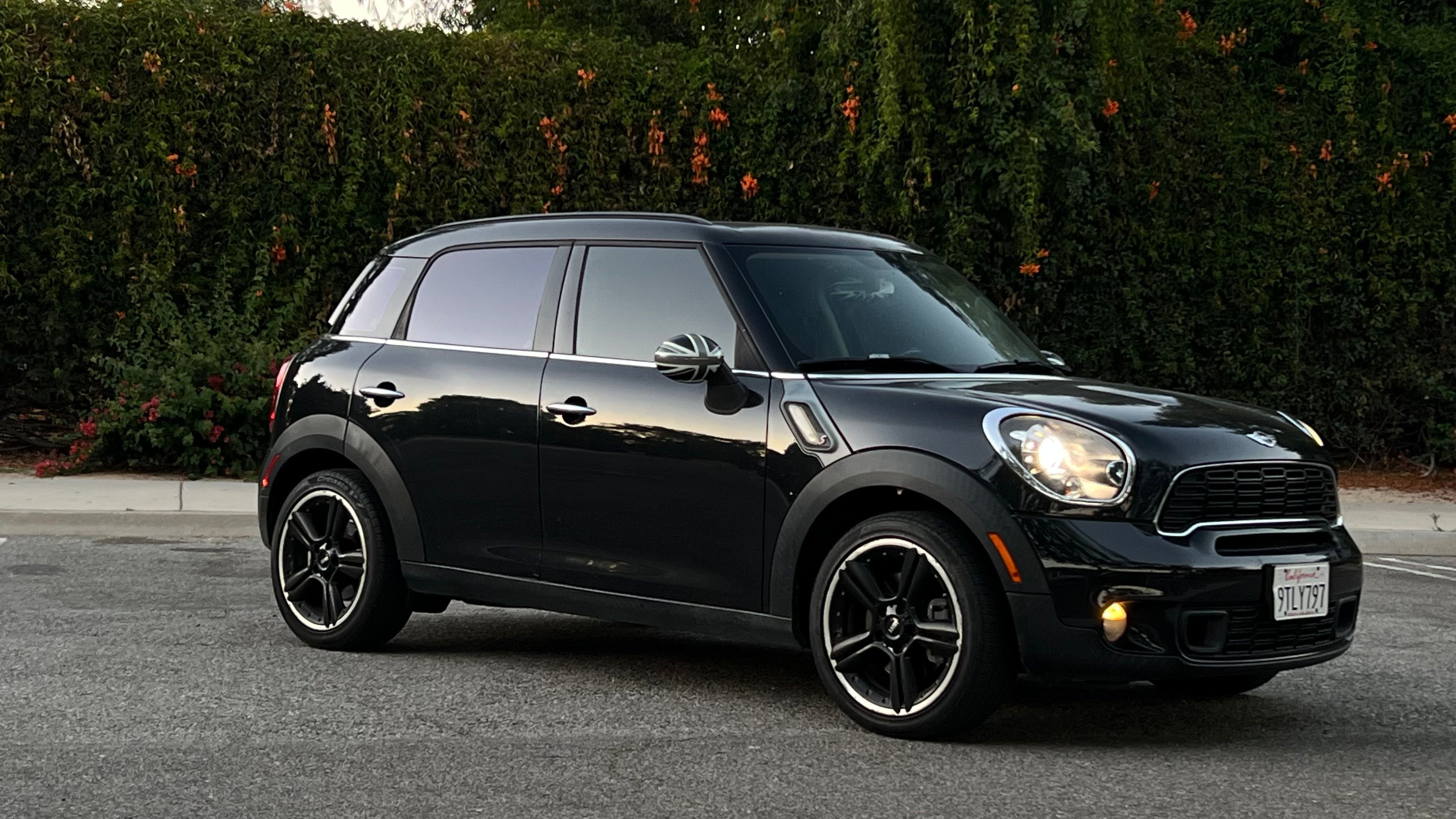 Used 2014 MINI Cooper Countryman S FWD image 1