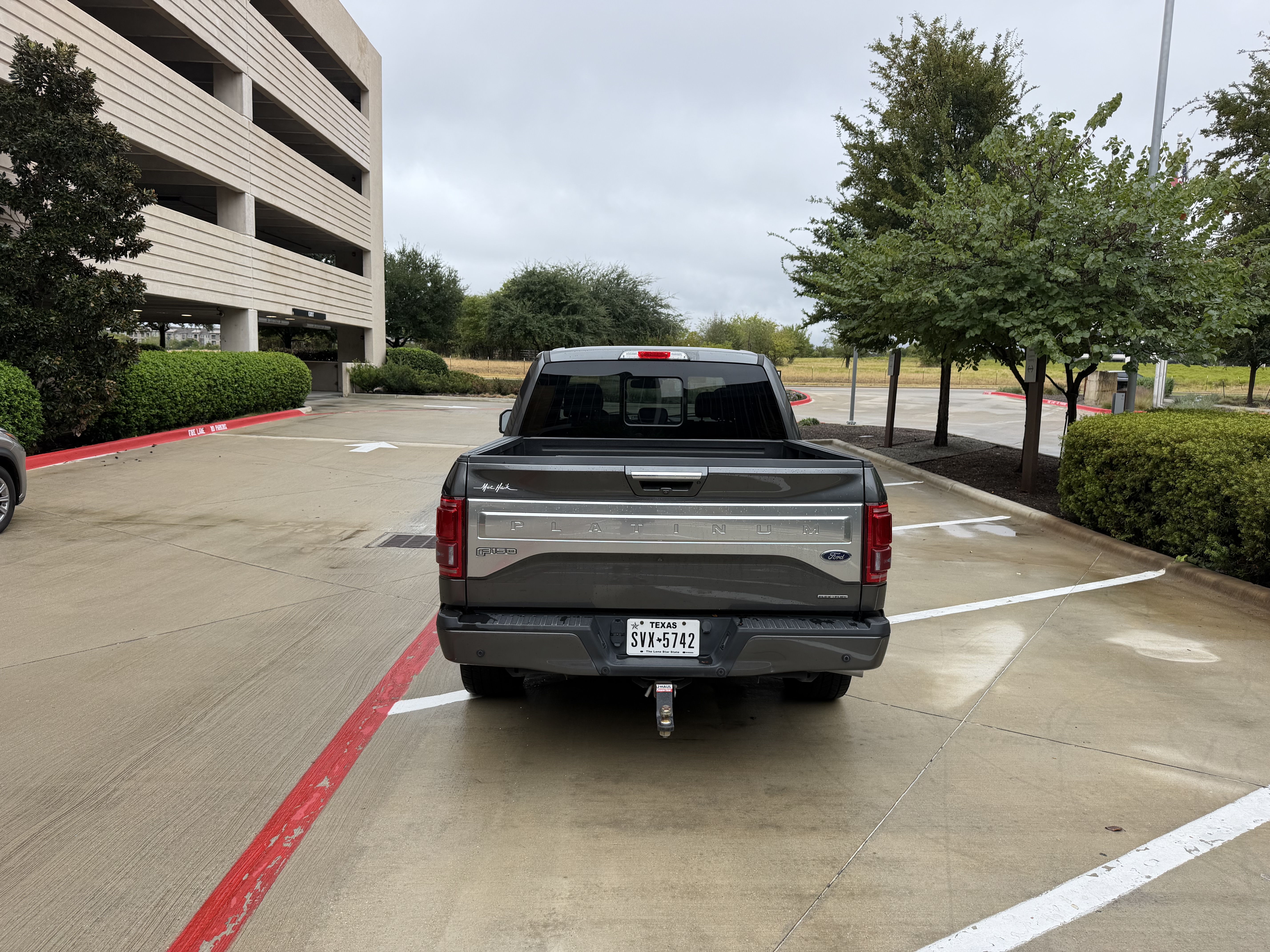 Used 2016 Ford F150 Platinum w/ Equipment Group 701A Luxury RWD image 6