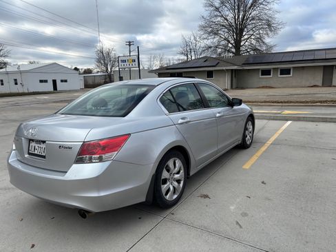 Used 2009 Honda Accord EX-L image 8