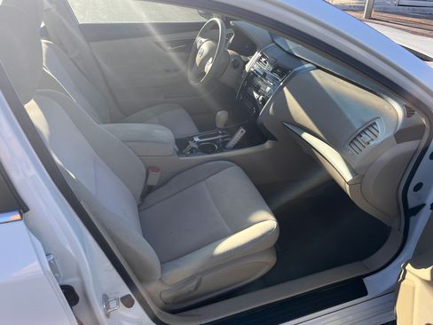 Used 2013 Nissan Altima 2.5 S image 10