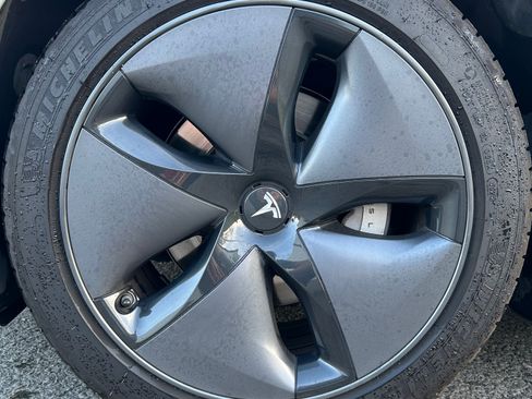 Used 2018 Tesla Model 3 Long Range image 9