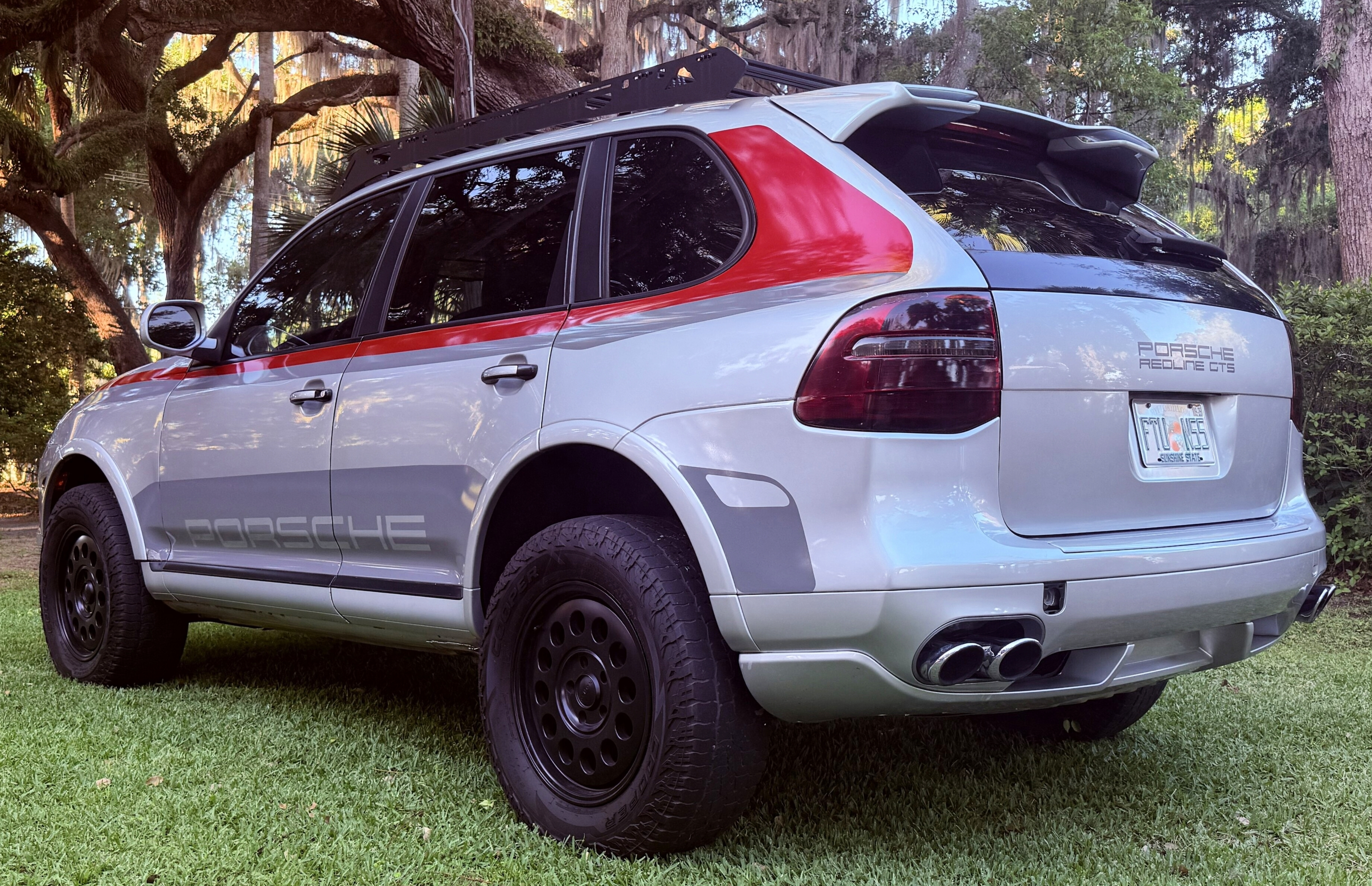 Used 2010 Porsche Cayenne GTS AWD/4WD image 4