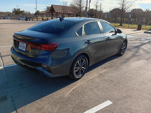 Used 2024 Kia Forte LXS image 8