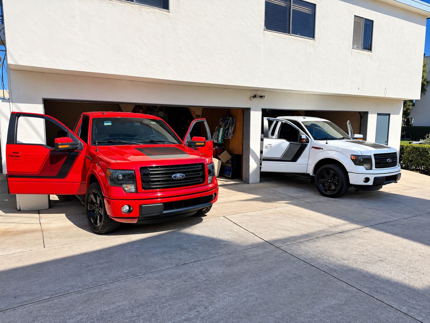 Used 2014 Ford F150 FX4 w/ FX Appearance Package AWD/4WD image 1