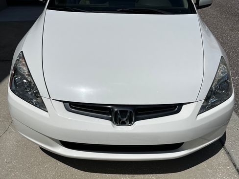 Used 2005 Honda Accord LX image 2