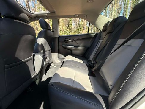 Used 2012 Toyota Camry SE image 6