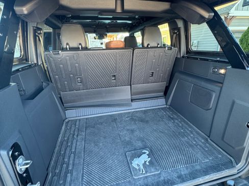 Used 2024 Ford Bronco Outer Banks image 9