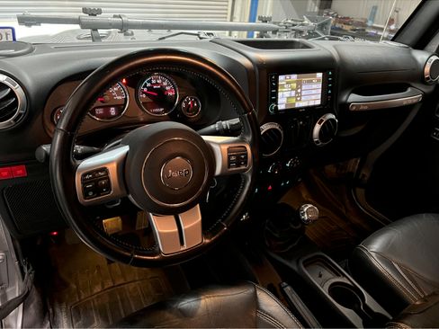 Used 2015 Jeep Wrangler Rubicon image 19