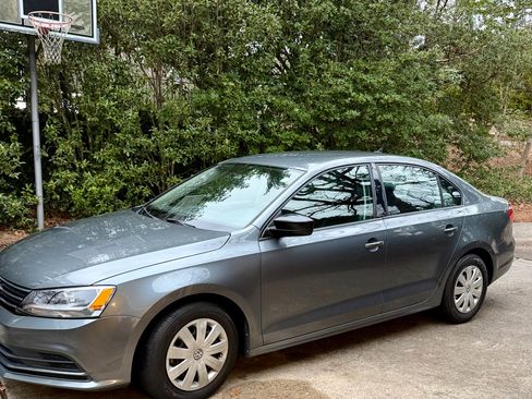 Used 2015 Volkswagen Jetta S image 5